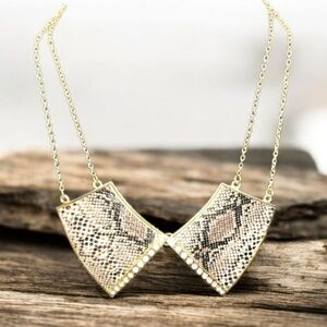 Modern Boutique Rhinestone Faux Snake Skin Collar Statement Necklace 18"
